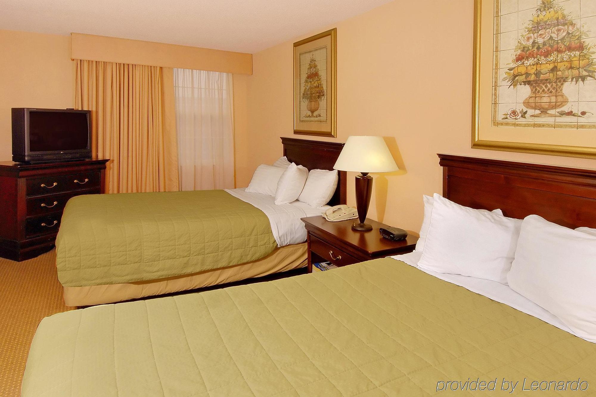 Delta Hotels By Marriott Norfolk Airport Bilik gambar